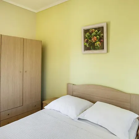 Mavridis Apartman Flojitá