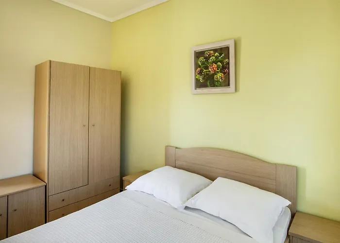 Mavridis Apartamento Flogita